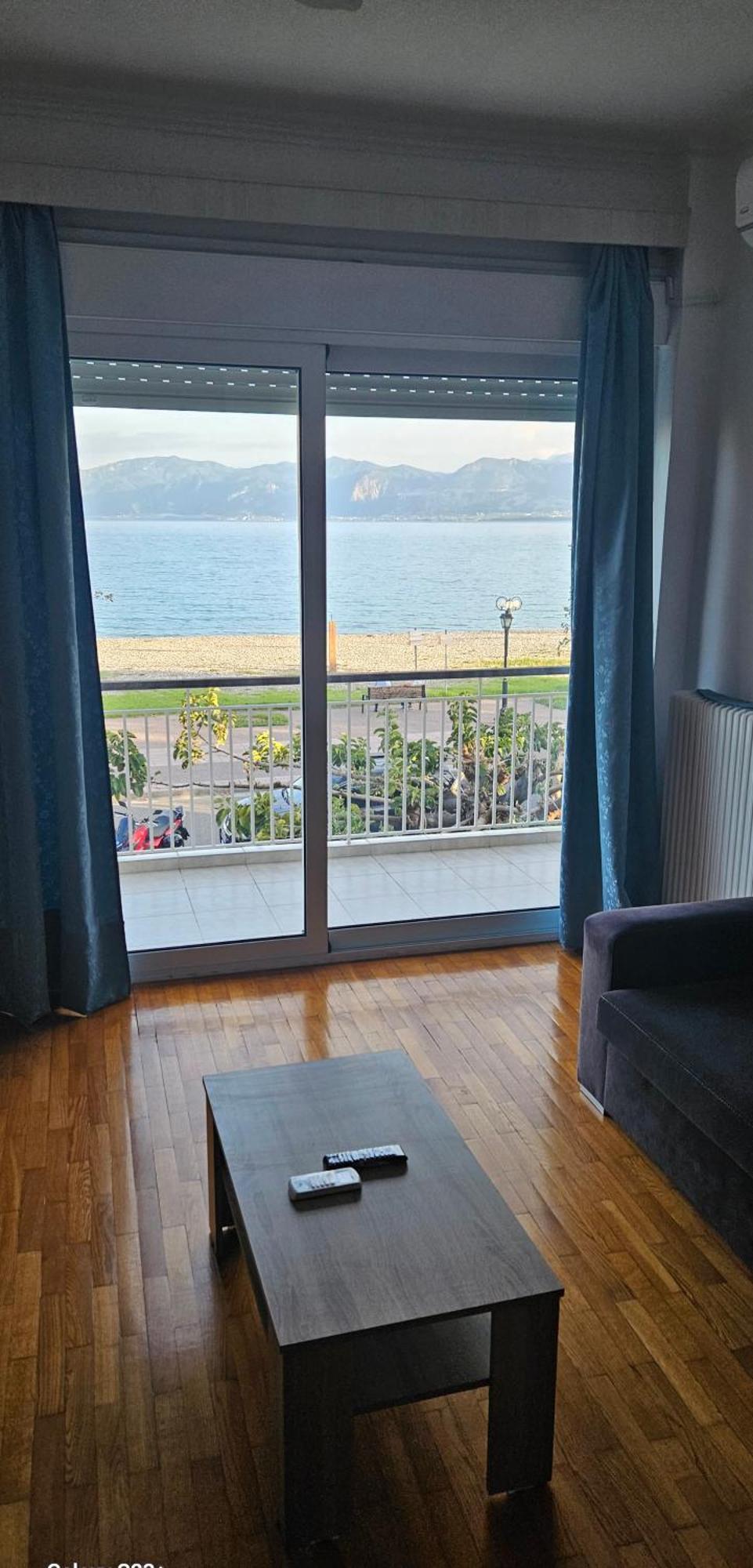 Nafpaktos Beach House Sea View Apartment First Floor Luaran gambar