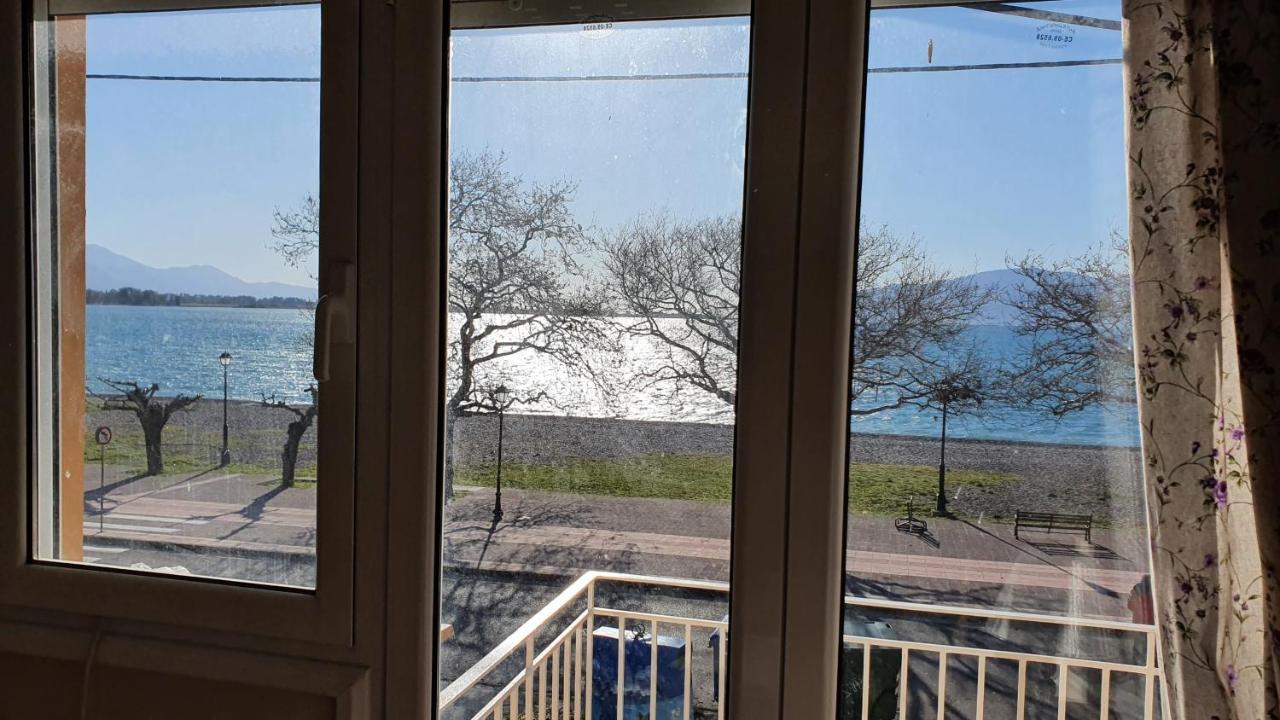 Nafpaktos Beach House Sea View Apartment First Floor Luaran gambar