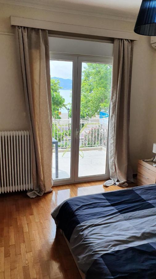 Nafpaktos Beach House Sea View Apartment First Floor Luaran gambar